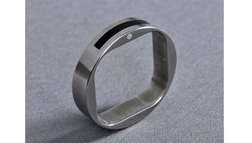 Rivet – Titán / Ébenfa / Ezüst – karikagyűrű, jegygyűrű